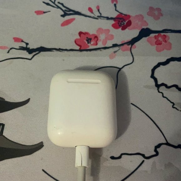 Apple Airpods 2nd gen with charging case. Discount... Need them gone
